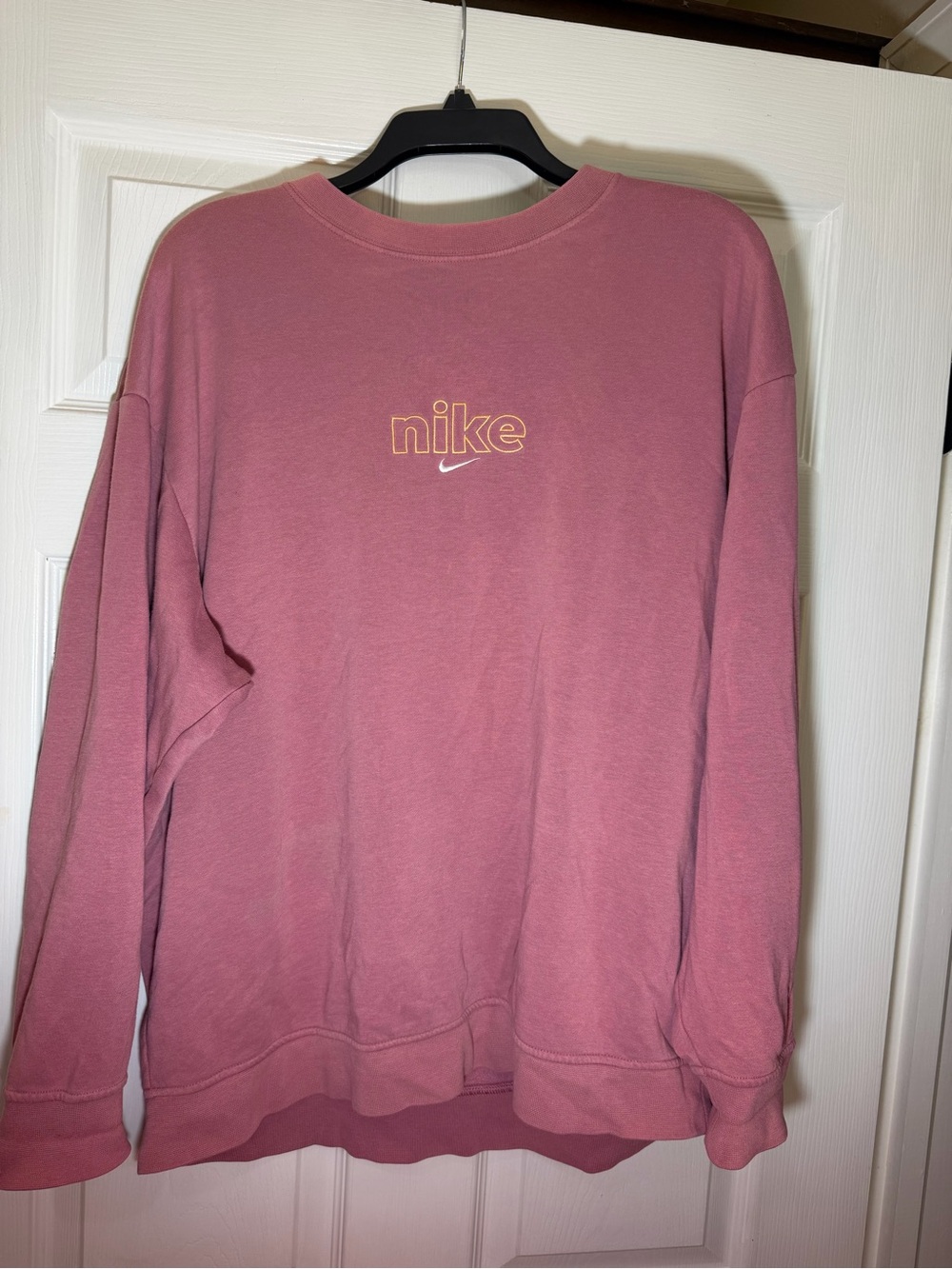 Nike Women’s Rose Pink Crewneck Sweatshirt